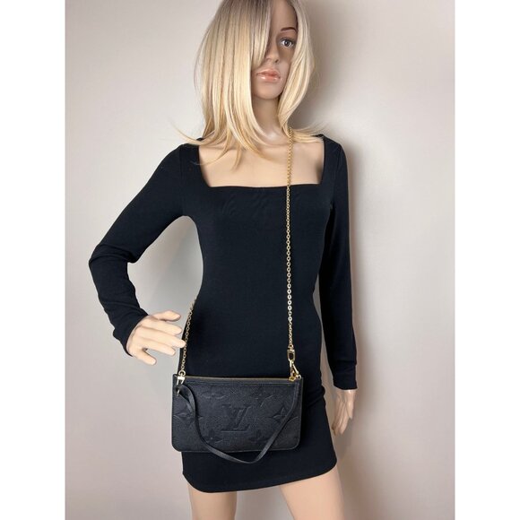 LOUIS VUITTON Pochette Black Leather Giant Monogram Crossbody from Neverfull - Picture 6 of 11